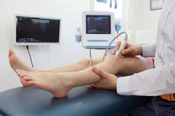 exame das pernas antes da cirurgia para veias varicosas